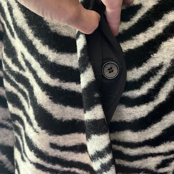 AnnTaylor zebra print collarless blazer/jacket virgin wool blend size me… - Picture 5 of 10